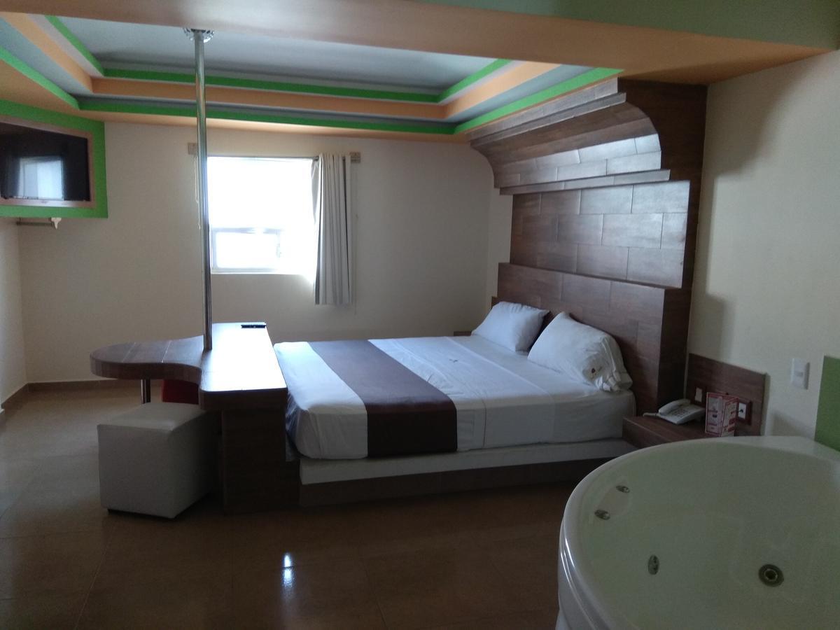 Hotel Rubi Manzanillo Esterno foto